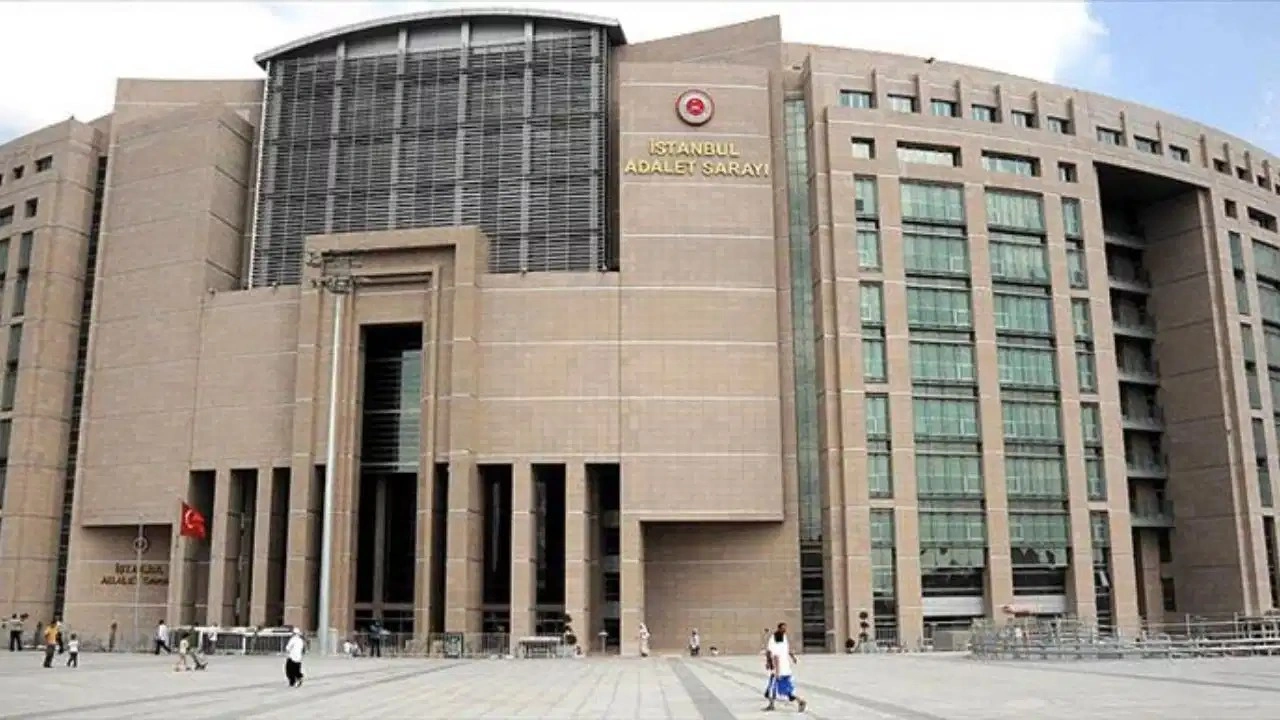 'Cumhurbaşkanına hakaret' suçlamasıyla tutuklanan avukat Gökhan Türkoğlu hakkında tahliye