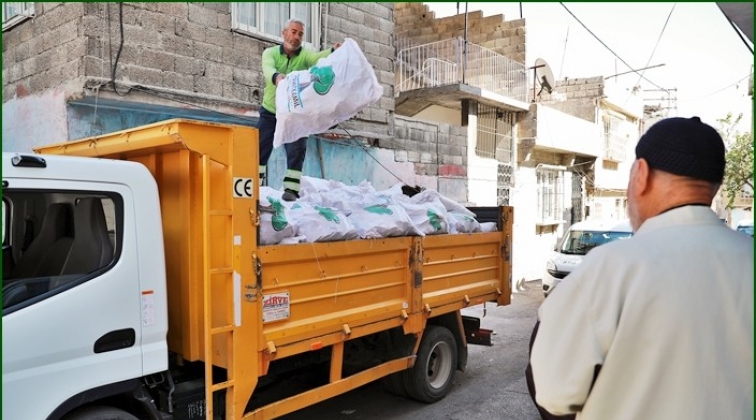 Dar gelirli ailelere odun yardımı