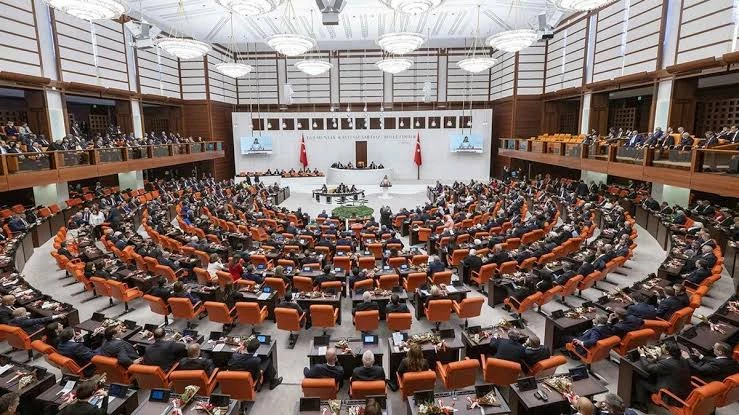 DEM Parti'den TBMM'ye olağanüstü toplantı çağrısı