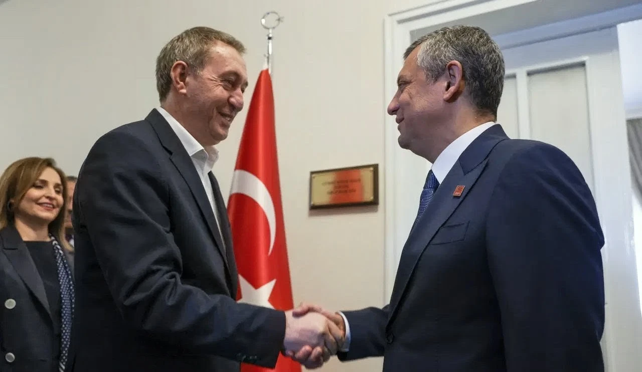 DEM Parti'den TBMM'de &Ouml;zg&uuml;r &Ouml;zel'e ziyaret