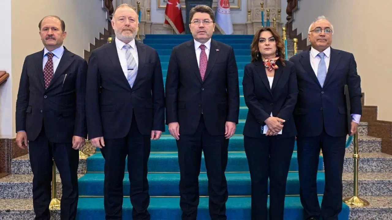 DEM Parti heyeti Bakan Yılmaz Tunç ile görüştü: 'Cezaevlerindeki sorunları dile getirdik'
