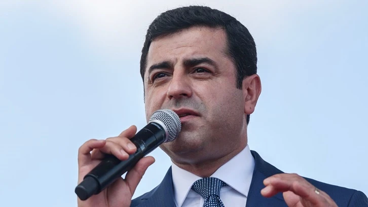 Demirtaş: Umutlarınızı, geleceğinizi satanlara bir ders verin