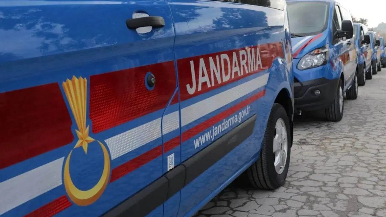Denizli'de jandarmadan zehir tacirlerine operasyon: 3 tutuklama