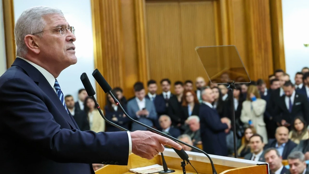 Dervişoğlu: Atat&uuml;rk'&uuml;n gaflet, delalet ve hıyanet s&ouml;zleri bug&uuml;n yeniden anlam kazanmıştır!