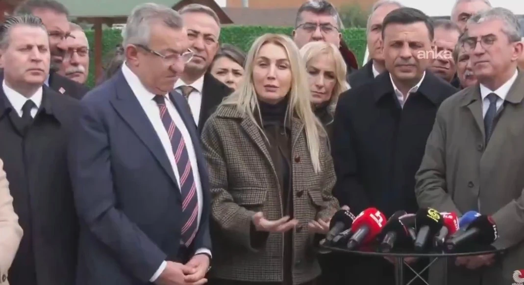 Dilek İmamoğlu: Bir tiyatro sahnesi oynanıyor gibi...
