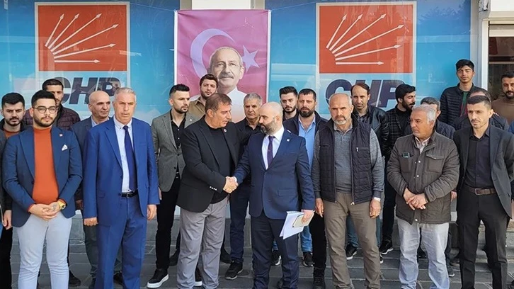 Diyarbakır'da AKP'den CHP'ye iki bin katılım...