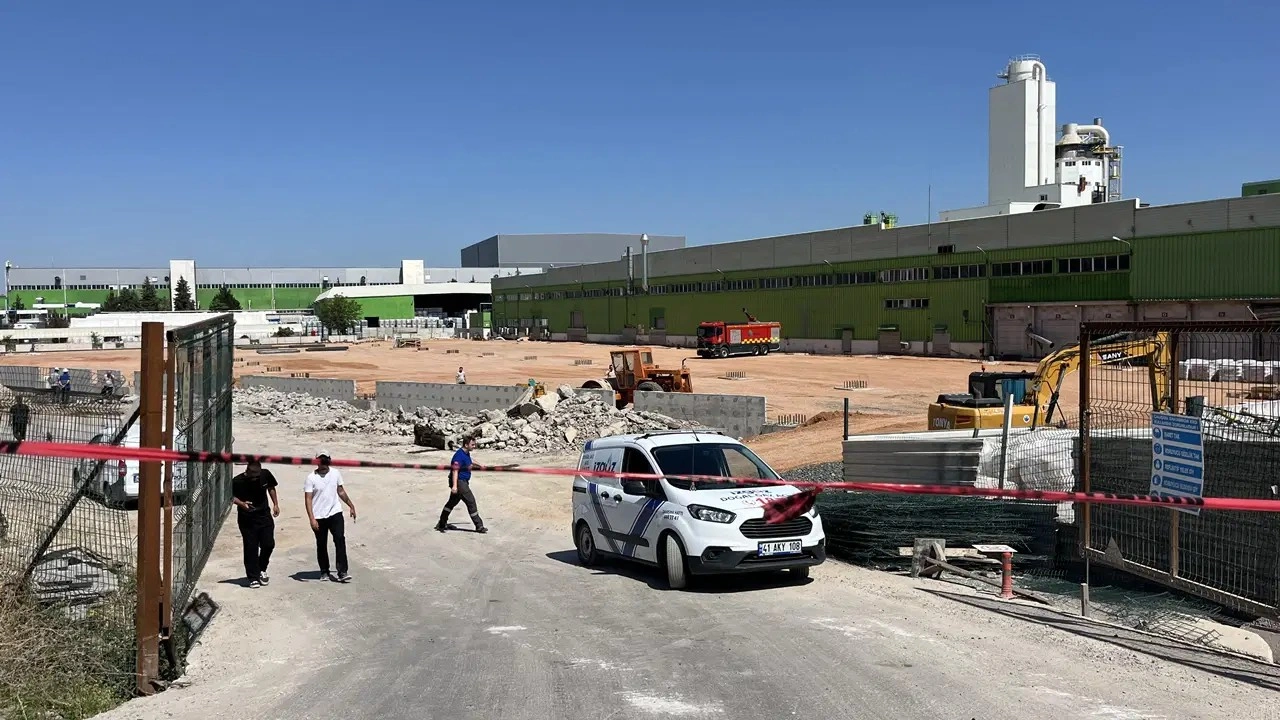 Doğalgaz boru hattı delindi: İşçiler tahliye edildi!