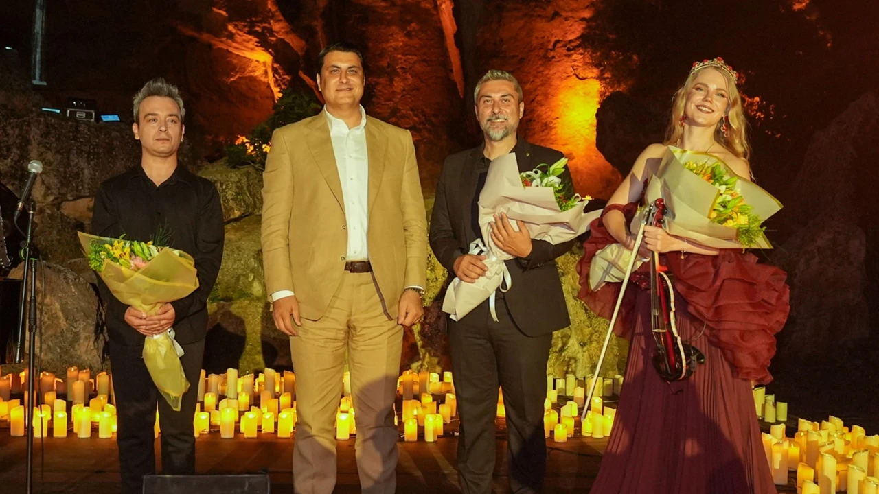 D&uuml;l&uuml;k Antik Kenti Taş Ocağı&rsquo;nda unutulmaz gece