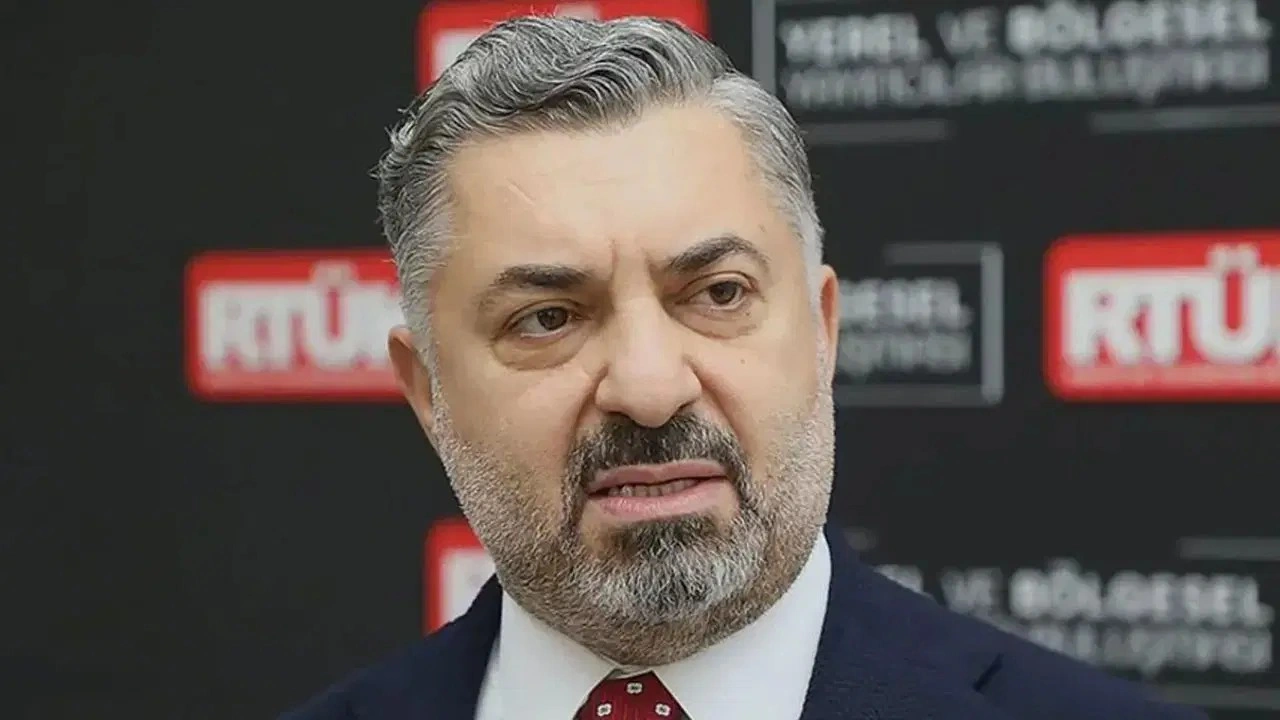 Ebubekir Şahin'den 'Leman' açıklaması: 'Biz bu hafızayı korumakla sorumluyuz&#03