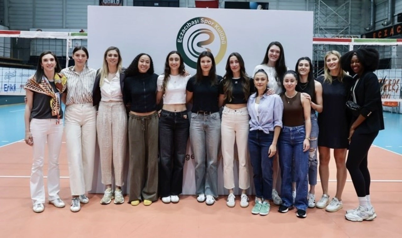 Eczacıbaşı'nda yaprak dökümü: 6 oyuncuya veda edildi!