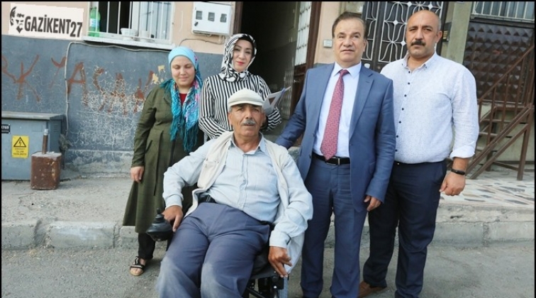 Engelli &ccedil;ifte verdiği yardım s&ouml;z&uuml;n&uuml; tuttu