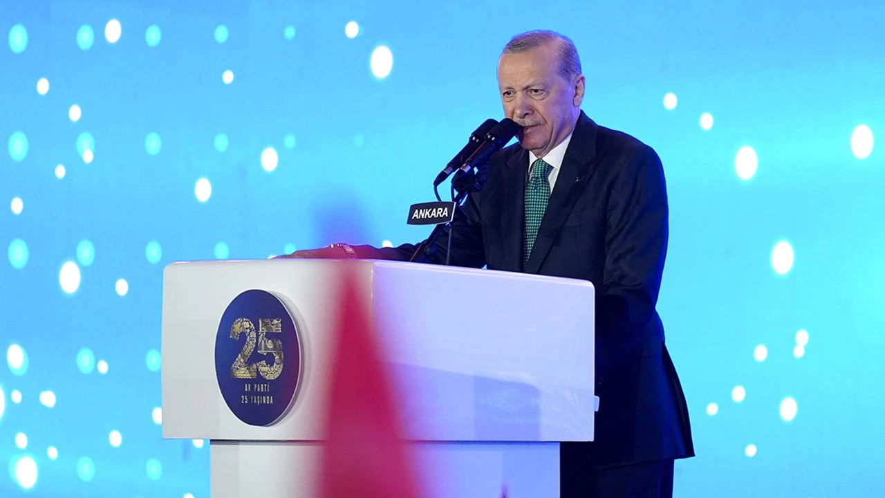 Erdoğan: A&ccedil;ın yolları, b&uuml;y&uuml;k T&uuml;rkiye Cumhuriyeti geliyor!