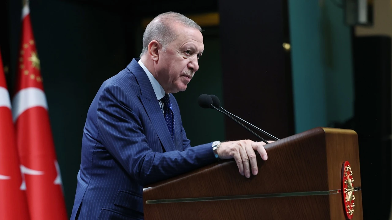 Erdoğan: Ana muhalefet partisi içindeki tartışmanın makul zeminden çıkması...
