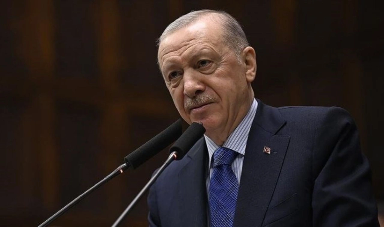 Erdoğan bu kez sokak röportajlarını hedef aldı: Eline mikrofon alan sokakta terör estiriyor!