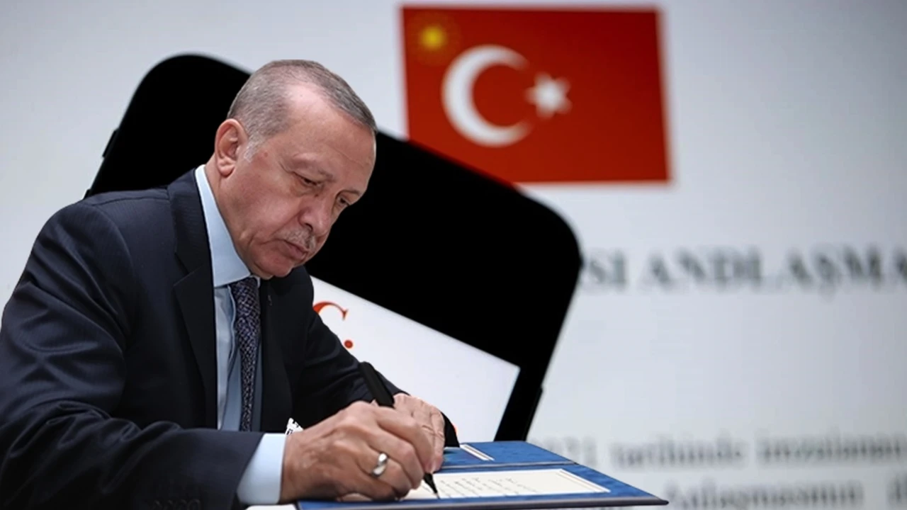 Erdoğan'dan gece yarısı çok sayıda atama ve görevden alma