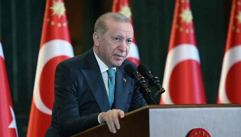 Erdoğan'dan valilere uyarı: Hizmet ederken g&uuml;&ccedil; zehirlenmesine kapılmayacaksınız!