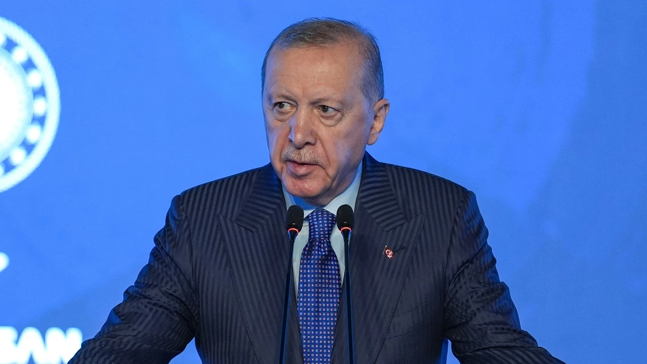Erdoğan: Esnafın, t&uuml;ccarın, &ccedil;ift&ccedil;inin y&uuml;z&uuml; g&uuml;l&uuml;yor...