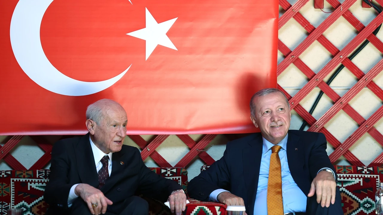 Erdoğan ile Bahçeli, Ahlat'ta Han Çadırı'nda buluştu!