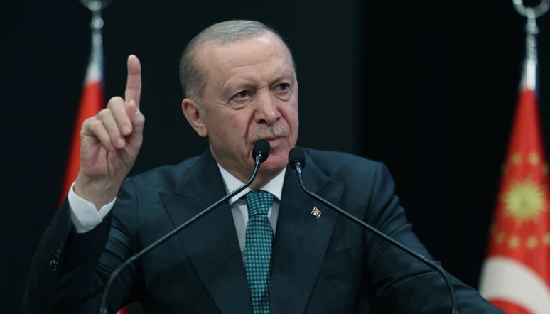 Erdoğan: Milletimiz T&uuml;rkiye'nin kaptan k&ouml;şk&uuml;nde bizim olmamızdan dolayı Allah'a hamd ediyor