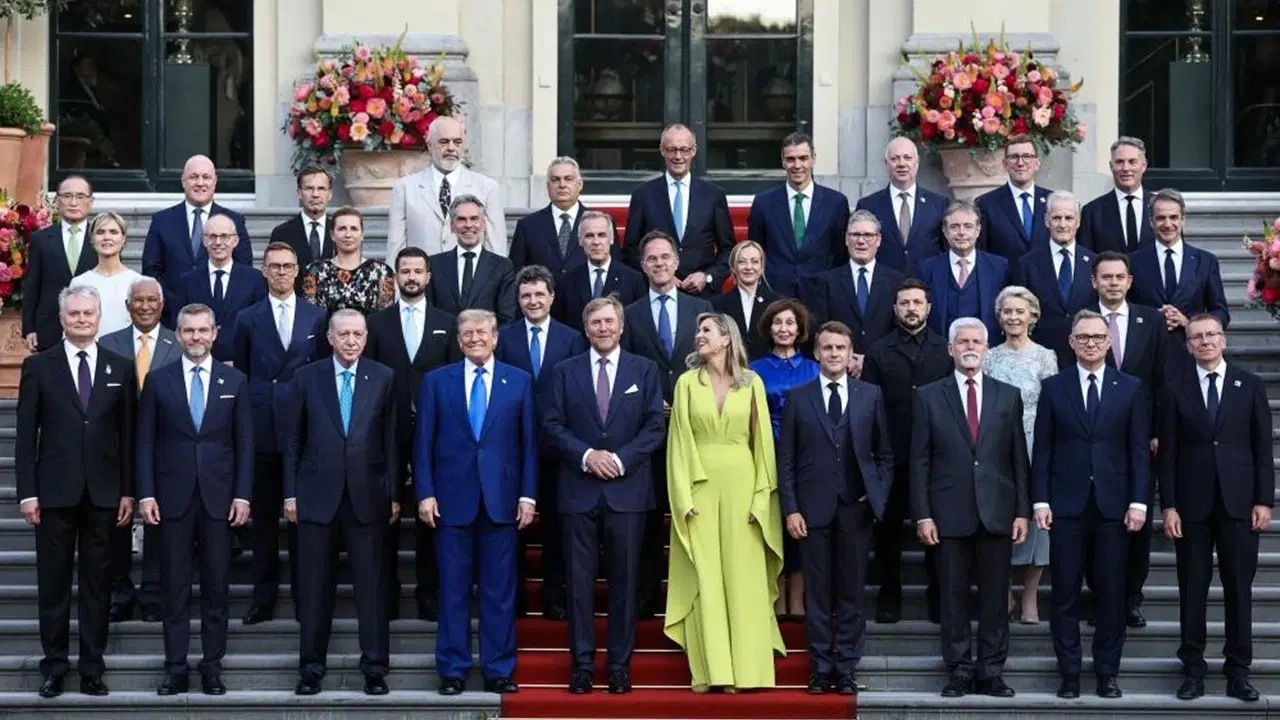 Erdoğan, NATO liderleri aile fotoğrafına katıldı: Trump'la yan yana