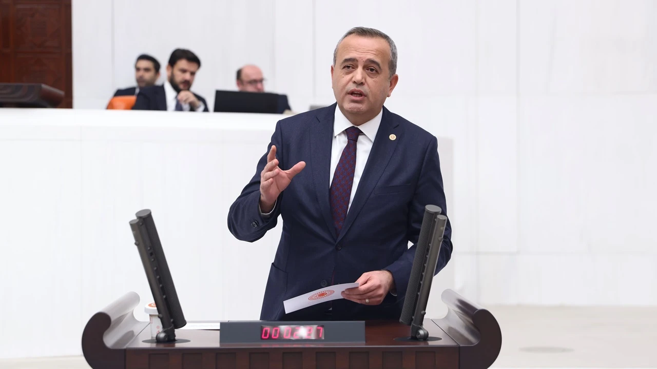 Ertuğrul Kaya: İktidar, milletimize sırtını d&ouml;nd&uuml;, emekli et yemeyi unuttu!