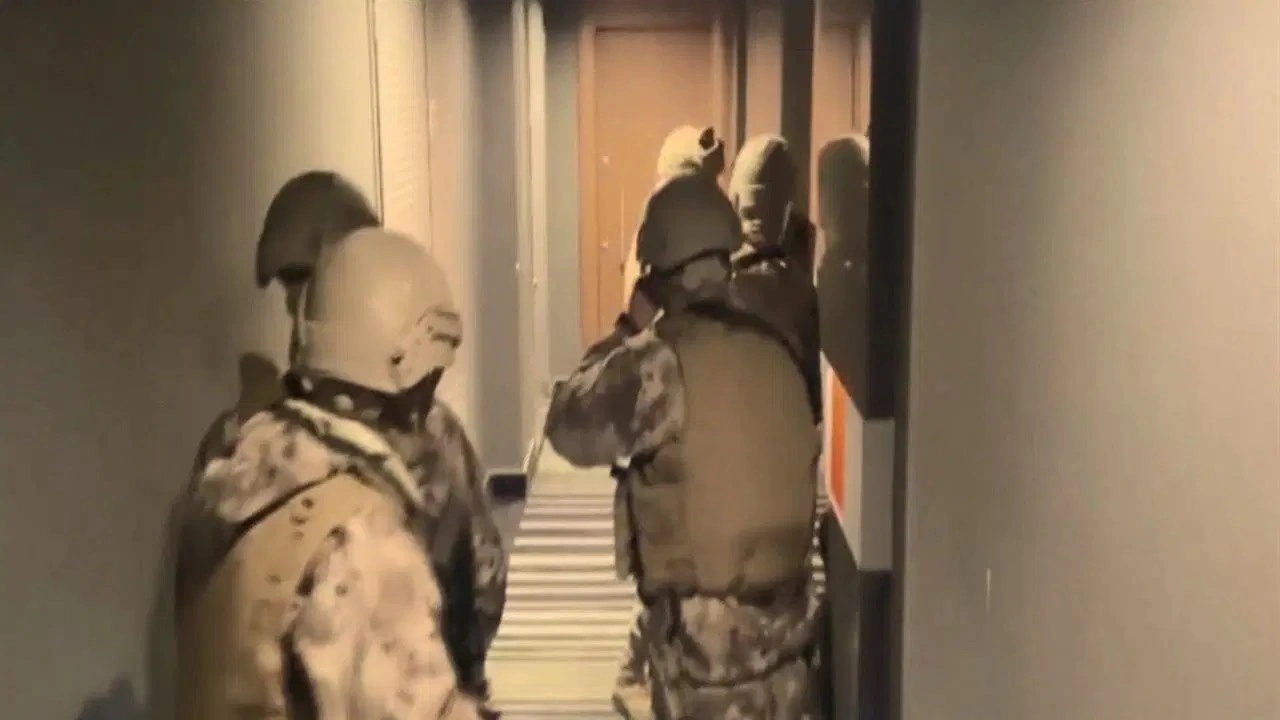 Esenyurt'ta rezidanslara yasa dışı bahis operasyonu: 7 gözaltı