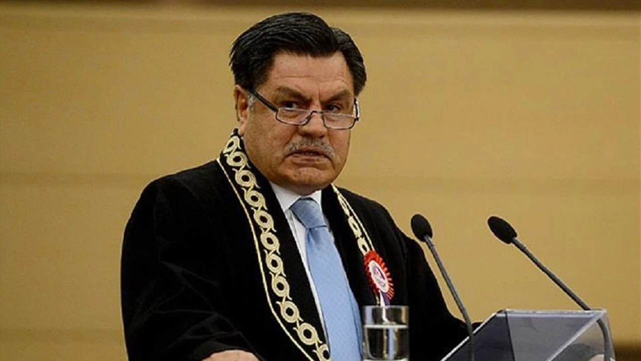 Eski AYM Başkanı Haşim Kılı&ccedil;'tan &lsquo;mutlak butlan&rsquo; yorumu