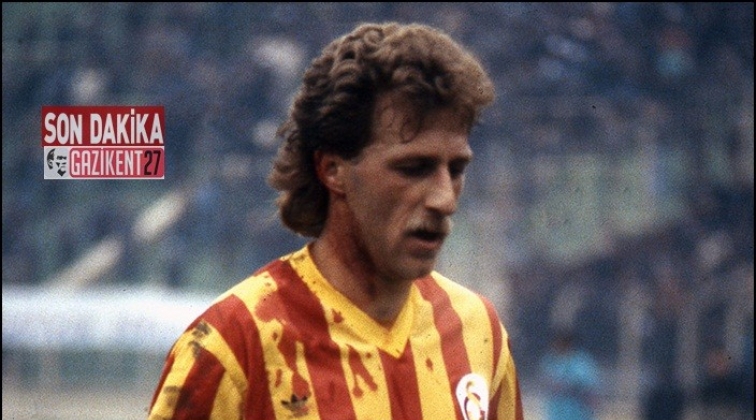 Eski milli futbolcuya FET&Ouml;&rsquo;den 6 yıl 3 ay hapis