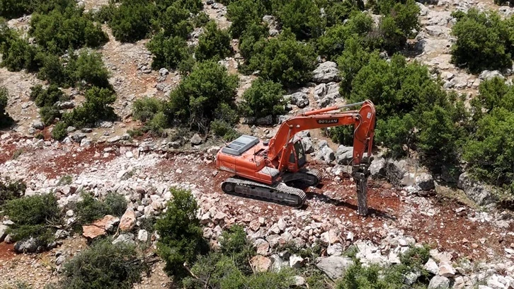 Eskişarkaya Mahallesi arazi yollarına kavuşuyor