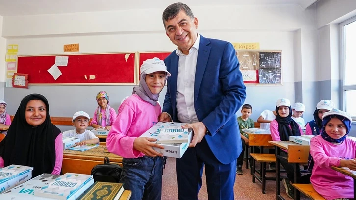 Fadıloğlu'ndan yaz okullarına ziyaret