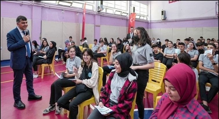 Fadıloğlu'ndan öğrencilere tavsiyeler...