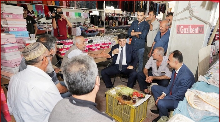 Fadıloğlu'ndan pazar esnafına ziyaret