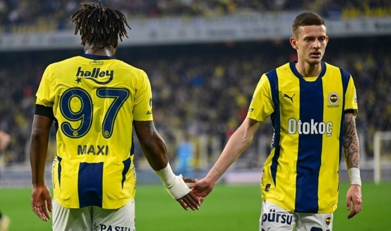 Fenerbahçe'de iki isim derbi kadrosuna alınmadı!