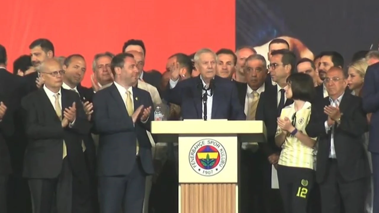 Fenerbah&ccedil;e'de ikinci Aziz Yıldırım d&ouml;nemi başladı