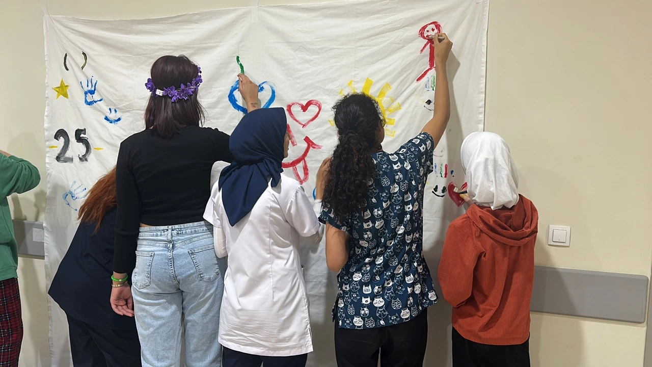 GAÜN Hastanesi Çocuk ve Ergen Psikiyatri Kliniği’nde sanatla terapi