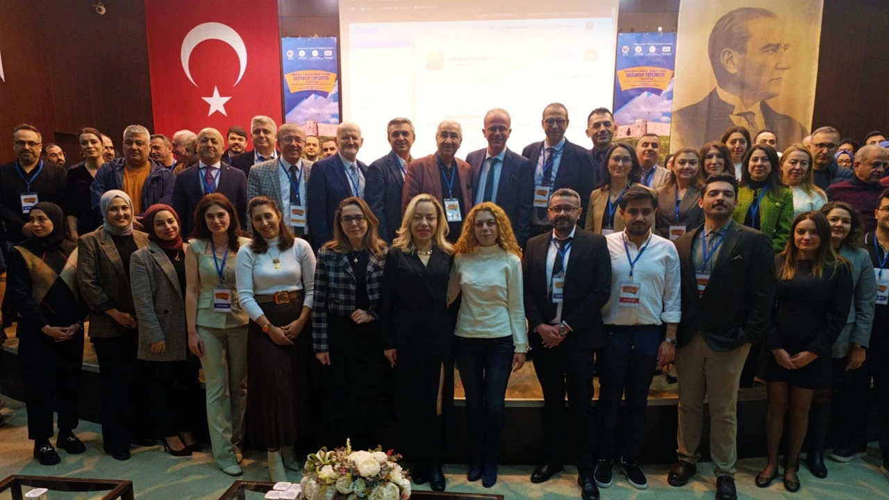 GA&Uuml;N Hastanesi&rsquo;nde Minimal İnvaziv Jinekoloji Kongresi