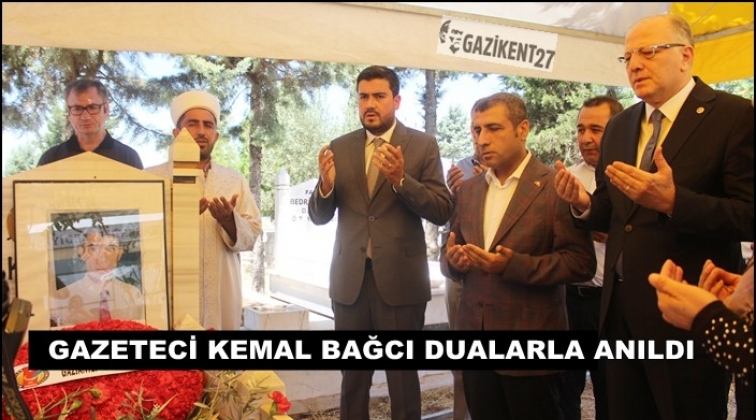 Gazeteci Kemal Bağcı mezarı başında anıldı