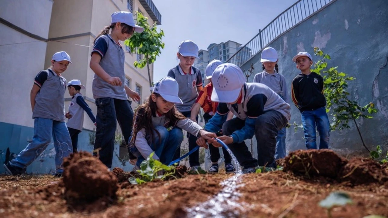 Gaziantep AB Bilgi Merkezi &ccedil;ocukları doğayla buluşturdu