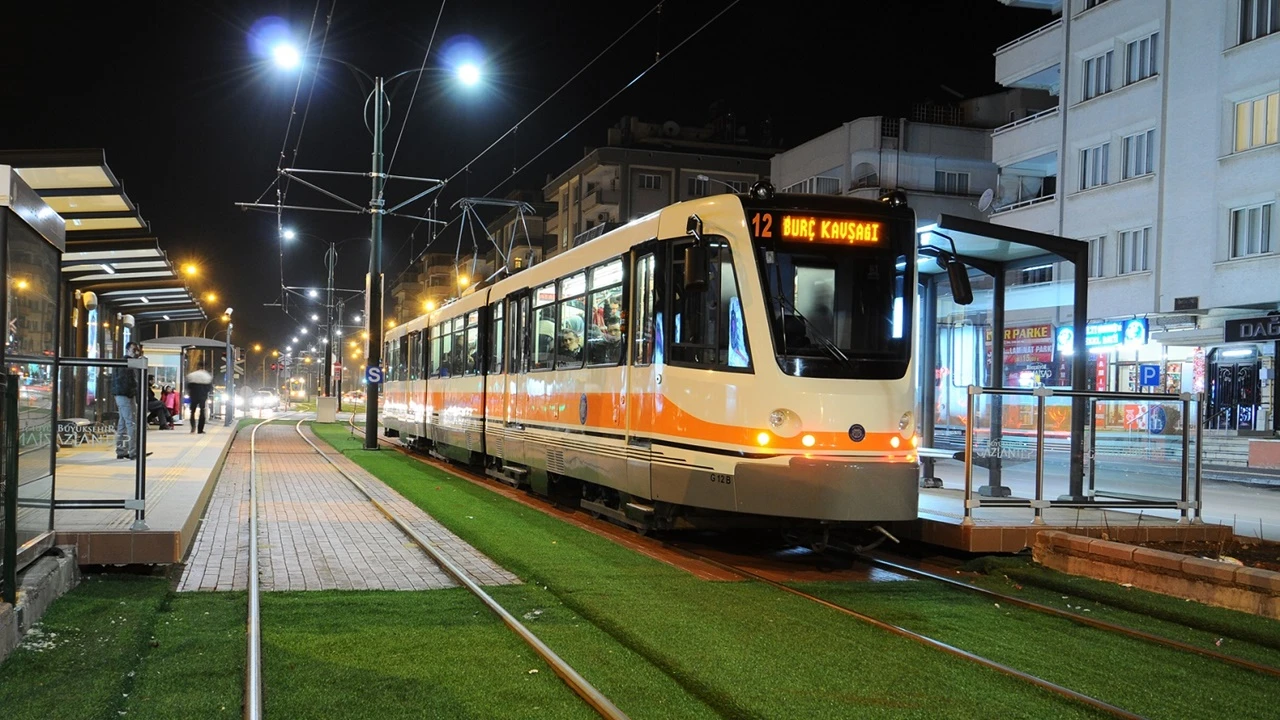 Gaziantep'te Cuma g&uuml;n&uuml; toplu taşıma &uuml;cretsiz 