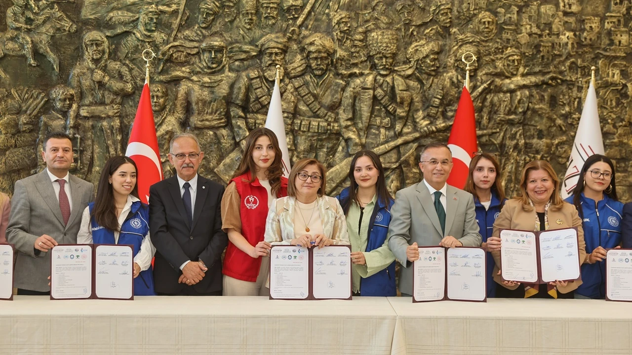 Gaziantep'te 'Öğrenci Dostu Şehir İş Birliği Protokolü' imzalandı