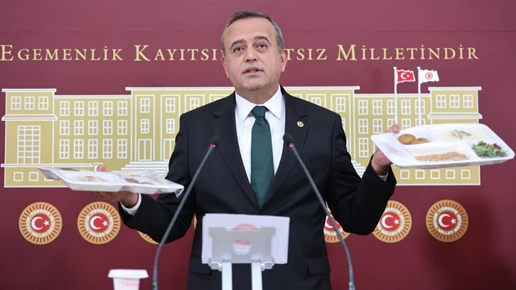 Gaziantep Üniversitesi’nde yemekte küşneme et mi var?