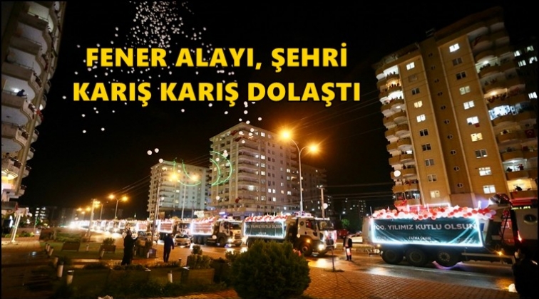 Gaziantep'te balkonlarda 23 Nisan coşkusu