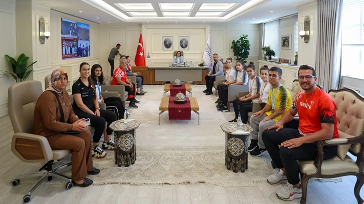 GBB sporcularından Fatma Şahin’e ziyaret