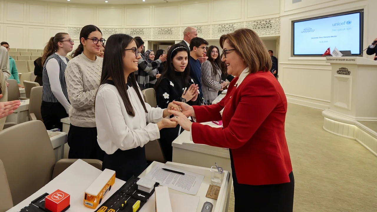 Gen&ccedil; Danışma Meclisi projelerini sundu...