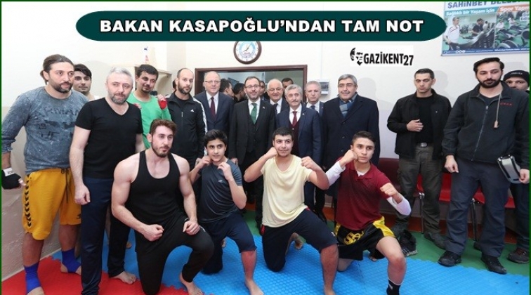 Gen&ccedil;lik ve Spor Bakanı'ndan tam not aldı