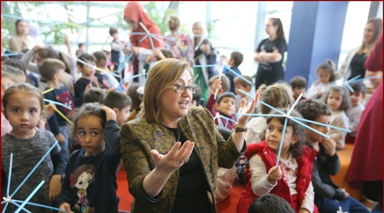 Gezegenevi'nde at&ouml;lye &ccedil;alışmaları s&uuml;r&uuml;yor