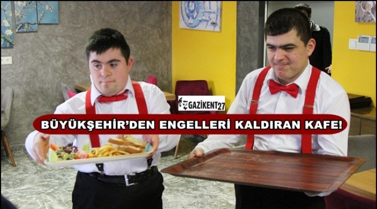 Gl&uuml;tensiz Bir Başka Kafe...