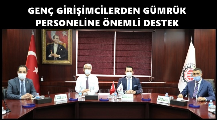 Gümrük personeline koruyucu siperlik