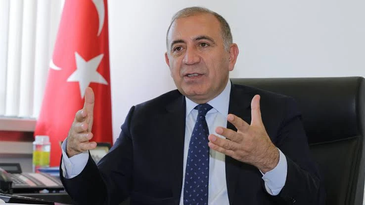Gürsel Tekin’in üyelik aidatını 1 gün önce yatırdığı ortaya çıktı!