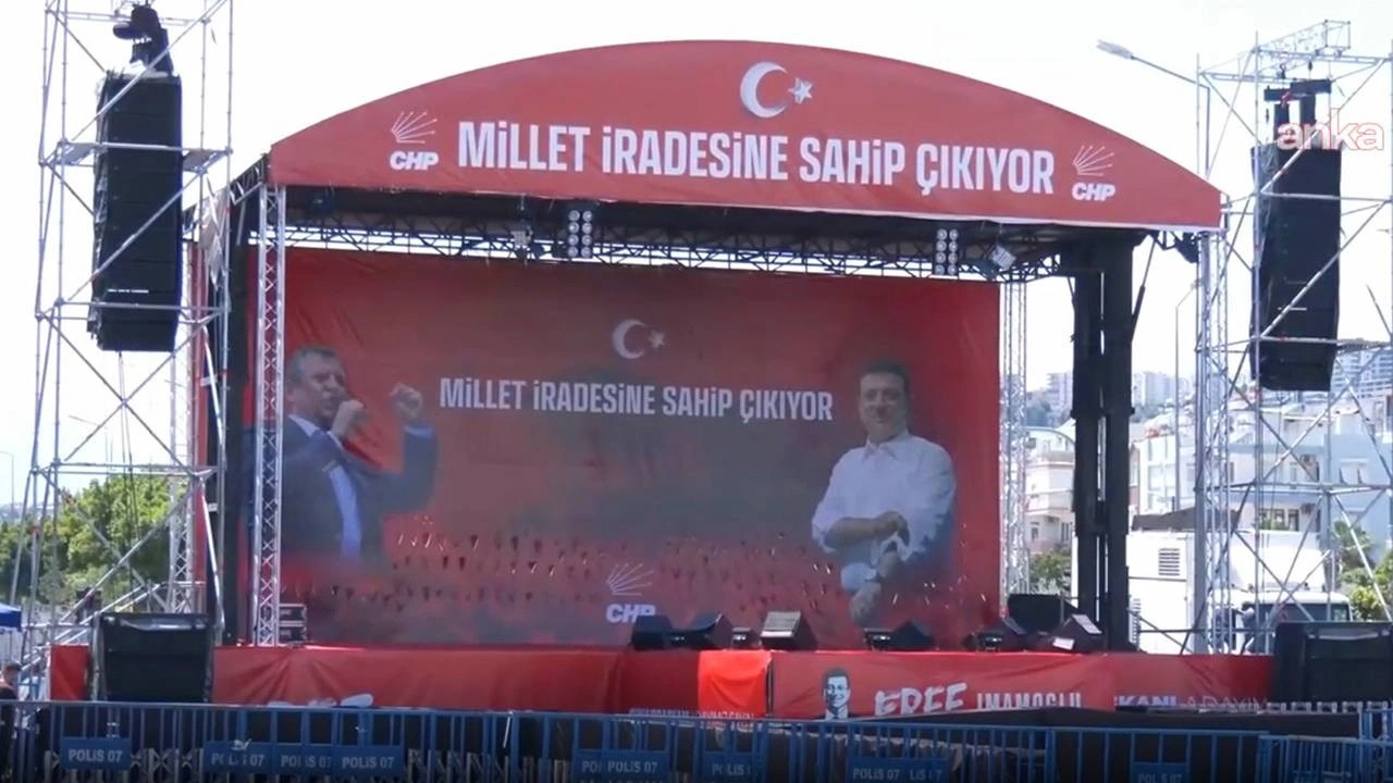 Hazırlıklar tamamlandı: CHP'nin Antalya'daki tarihi mitingine saatler kaldı